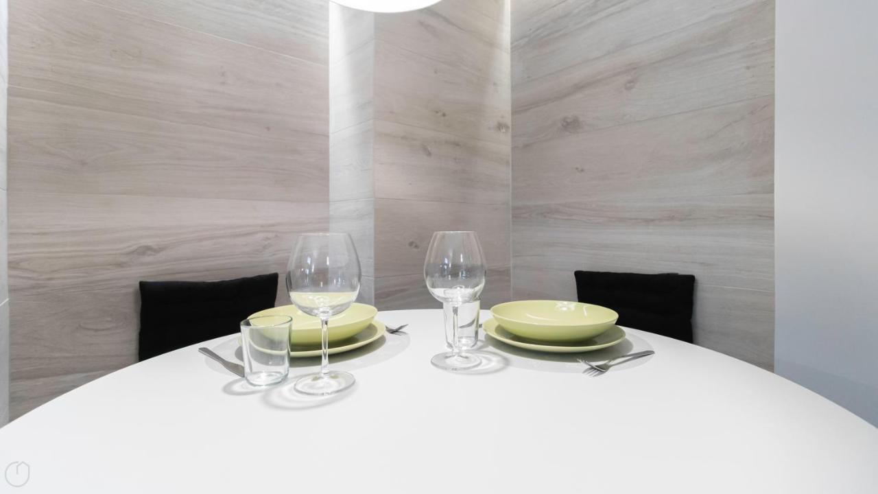 Italianway - Pontida 4 Bilo Apartment Milan Bagian luar foto