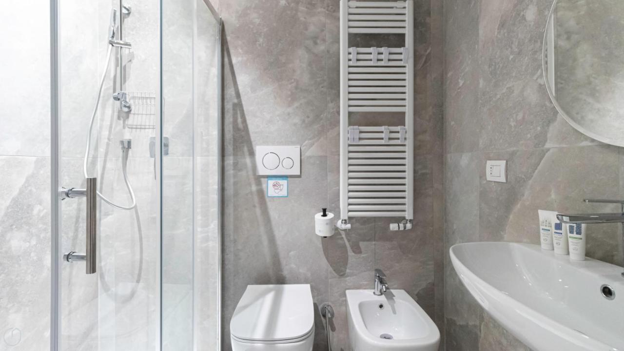 Italianway - Pontida 4 Bilo Apartment Milan Bagian luar foto