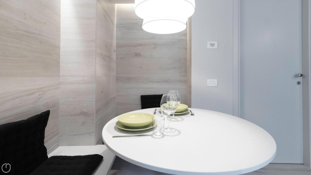 Italianway - Pontida 4 Bilo Apartment Milan Bagian luar foto
