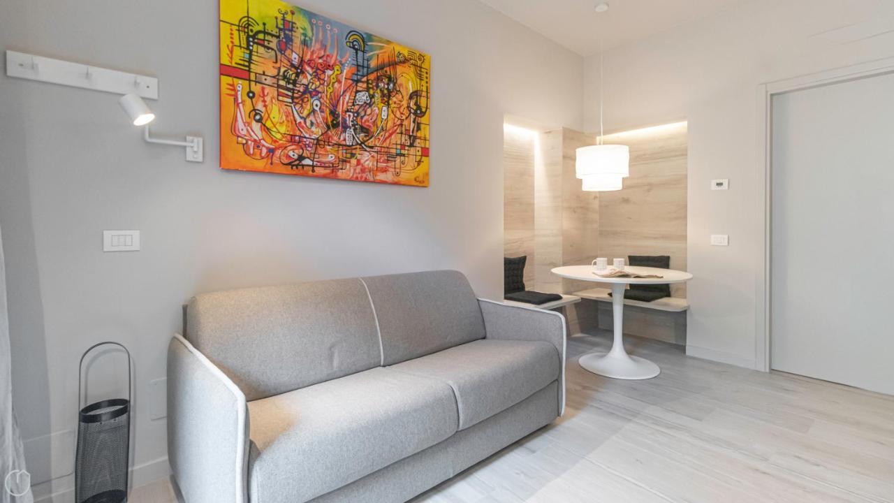 Italianway - Pontida 4 Bilo Apartment Milan Bagian luar foto