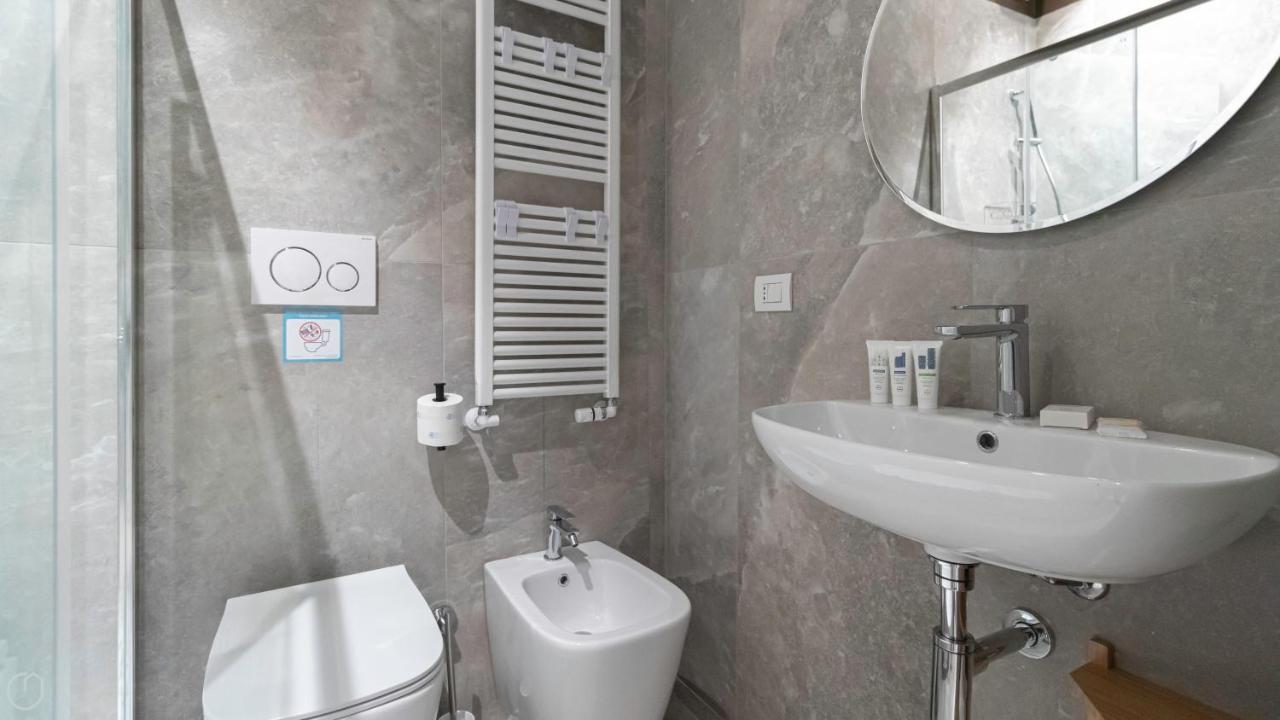 Italianway - Pontida 4 Bilo Apartment Milan Bagian luar foto