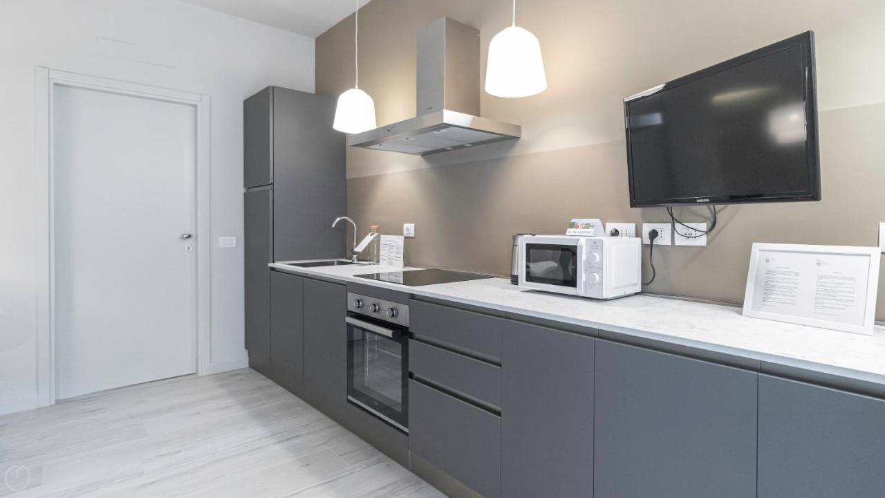 Italianway - Pontida 4 Bilo Apartment Milan Bagian luar foto